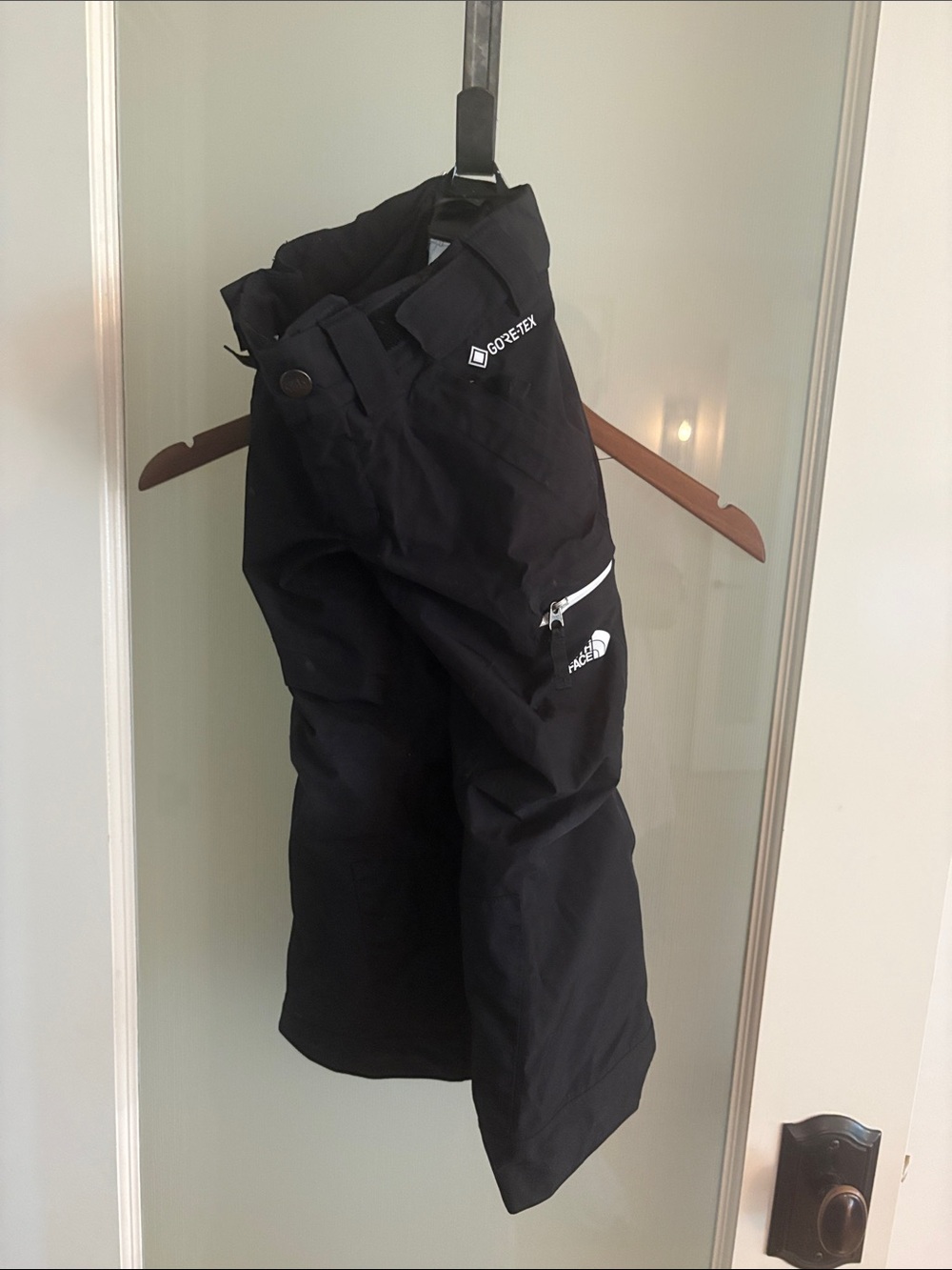 The North Face Kids Black GORE-TEX Snow Pants